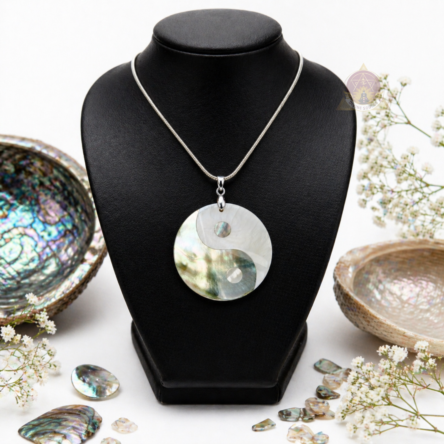 Yin Yang Pendant – Mother of Pearl